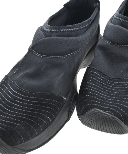 HOMME PLISSE รองเท้าผ้าใบ