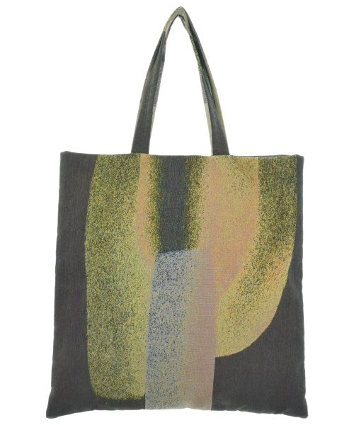 HOMME PLISSE กระเป๋าถือขนาดใหญ่