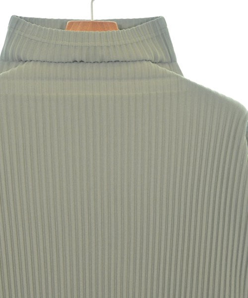 HOMME PLISSE เสื้อยืด/เสื้อท็อปส์