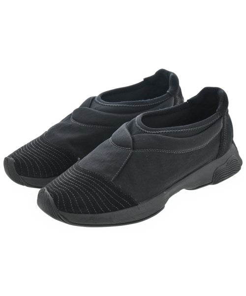 HOMME PLISSE รองเท้าผ้าใบ