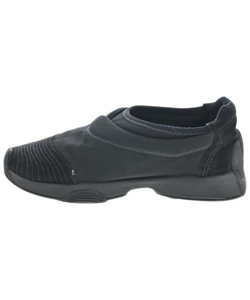 HOMME PLISSE รองเท้าผ้าใบ