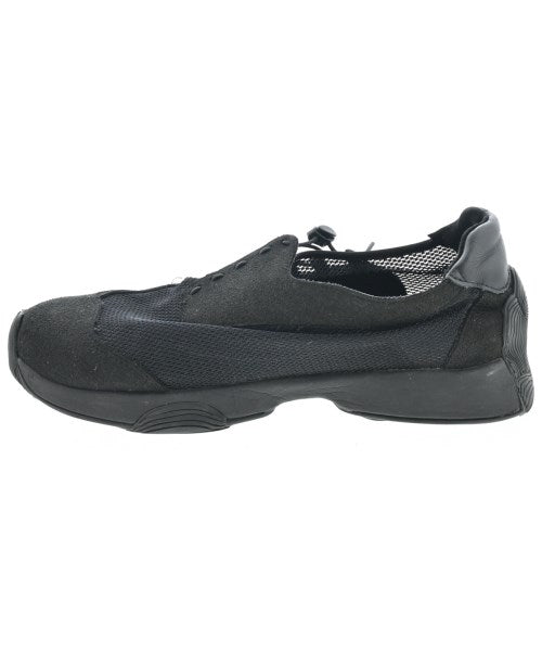 HOMME PLISSE รองเท้าผ้าใบ