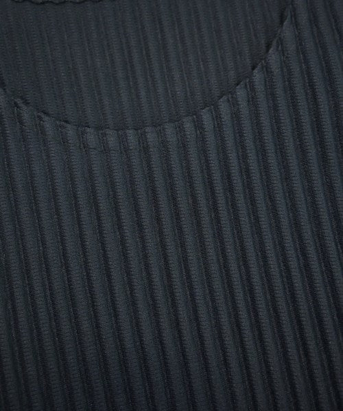 HOMME PLISSE เสื้อยืด/เสื้อท็อปส์