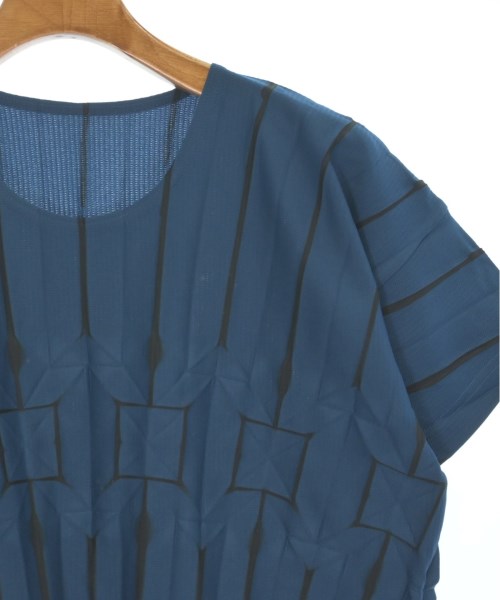 HOMME PLISSE เสื้อยืด/เสื้อท็อปส์