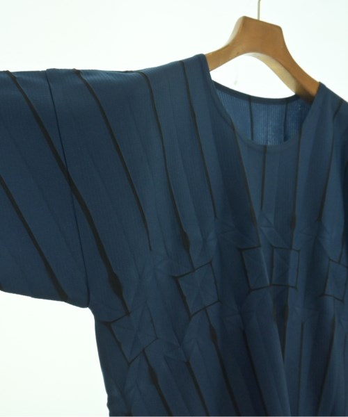 HOMME PLISSE เสื้อยืด/เสื้อท็อปส์