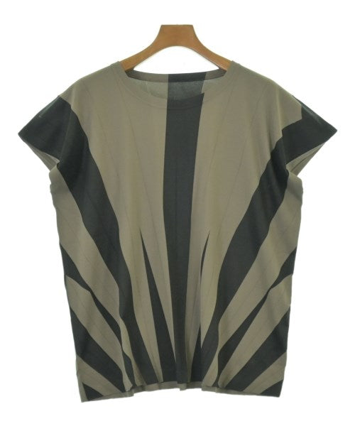 HOMME PLISSE เสื้อยืด/เสื้อท็อปส์