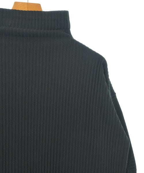 HOMME PLISSE เสื้อยืด/เสื้อท็อปส์