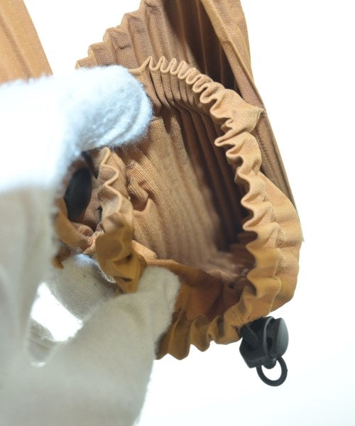 HOMME PLISSE กระเป๋า อื่น