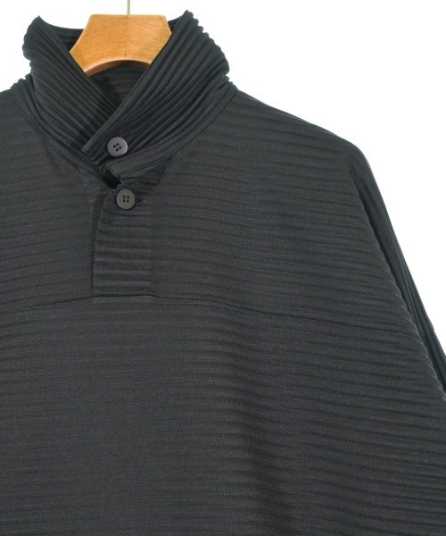 HOMME PLISSE เสื้อลำลอง