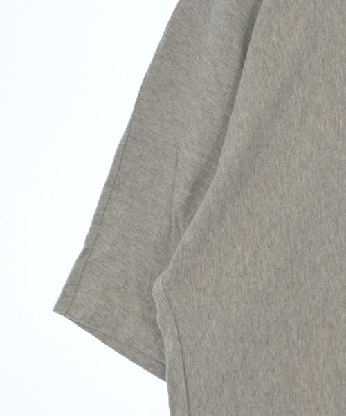 HOMME PLISSE เสื้อยืด/เสื้อท็อปส์