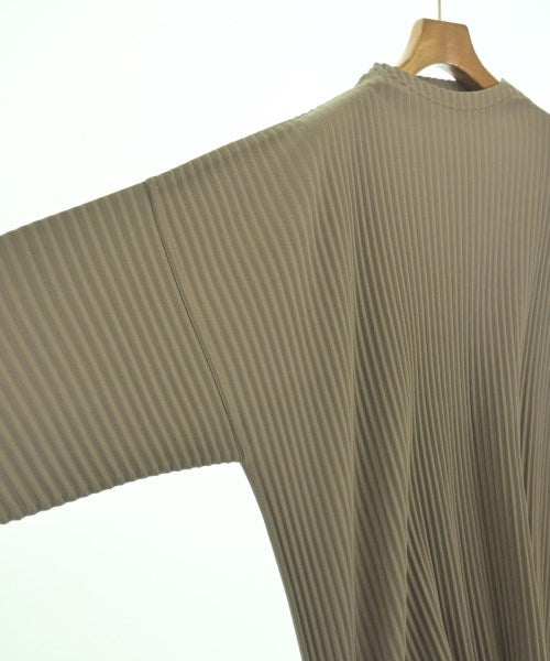 HOMME PLISSE เสื้อยืด/เสื้อท็อปส์
