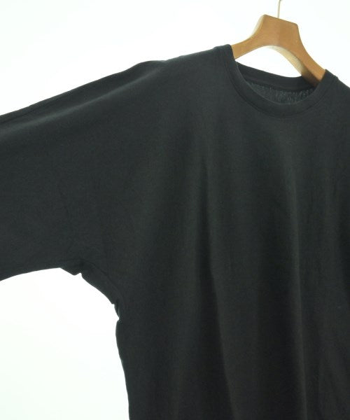 HOMME PLISSE เสื้อยืด/เสื้อท็อปส์