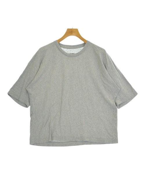 HOMME PLISSE เสื้อยืด/เสื้อท็อปส์