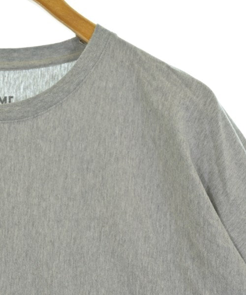 HOMME PLISSE เสื้อยืด/เสื้อท็อปส์