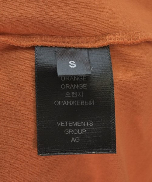 VETEMENTS เสื้อยืด/เสื้อท็อปส์