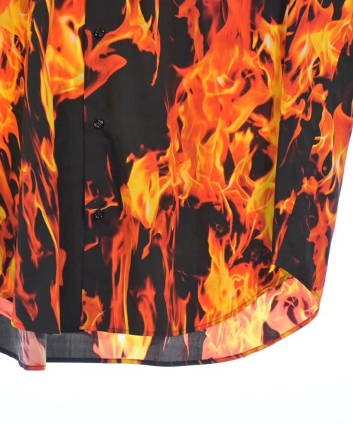 VETEMENTS เสื้อลำลอง