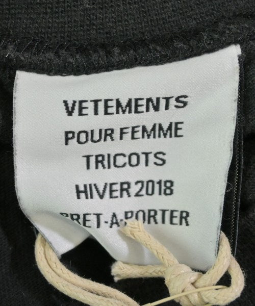 VETEMENTS เสื้อยืด/เสื้อท็อปส์