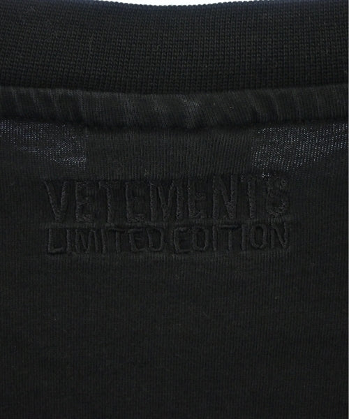 VETEMENTS เสื้อยืด/เสื้อท็อปส์