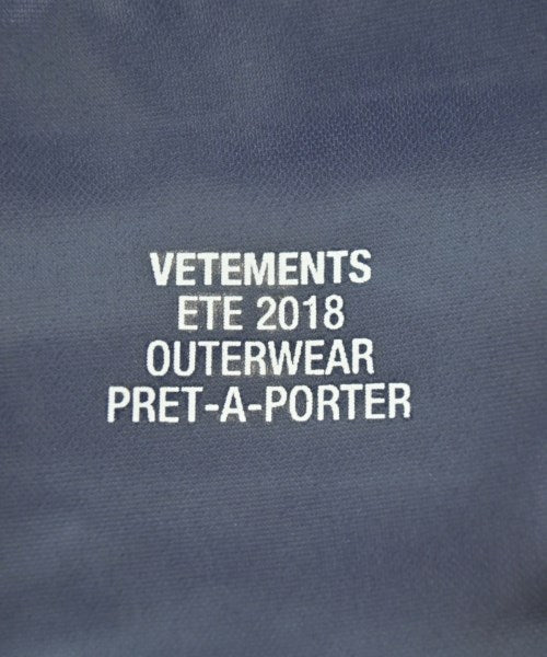 VETEMENTS เสื้อโค้ท อื่น