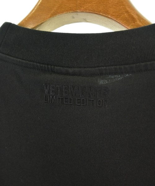 VETEMENTS เสื้อยืด/เสื้อท็อปส์