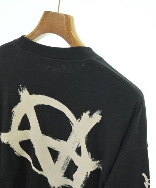 VETEMENTS เสื้อยืด/เสื้อท็อปส์