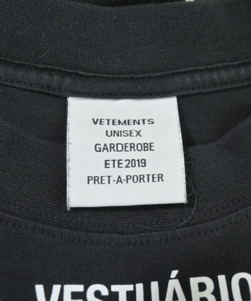 VETEMENTS เสื้อยืด/เสื้อท็อปส์