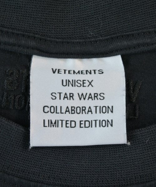 VETEMENTS เสื้อยืด/เสื้อท็อปส์