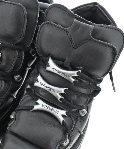 VETEMENTS รองเท้าผ้าใบ