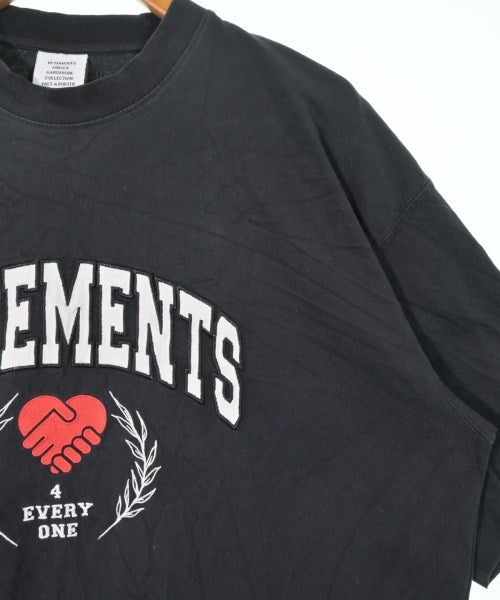 VETEMENTS เสื้อยืด/เสื้อท็อปส์