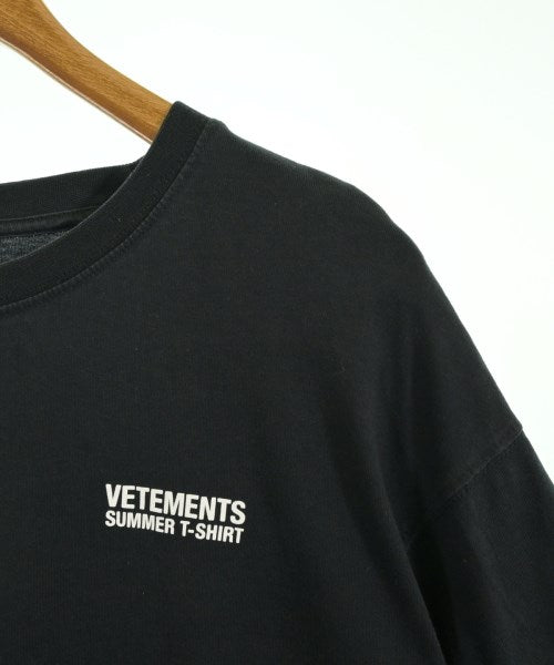 VETEMENTS เสื้อยืด/เสื้อท็อปส์