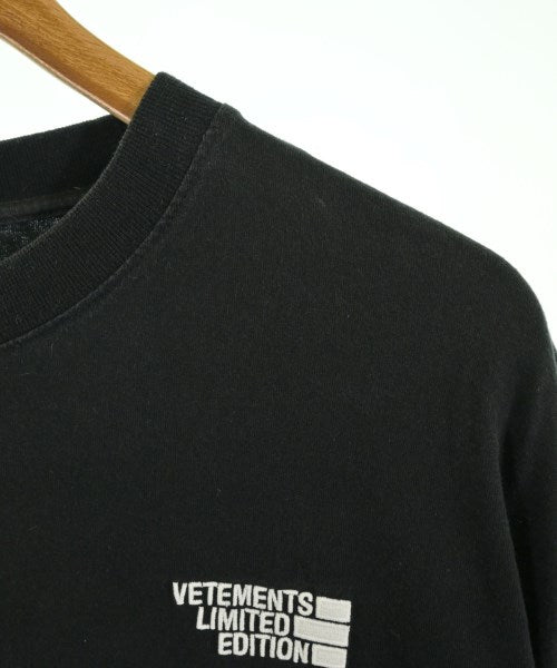 VETEMENTS เสื้อยืด/เสื้อท็อปส์