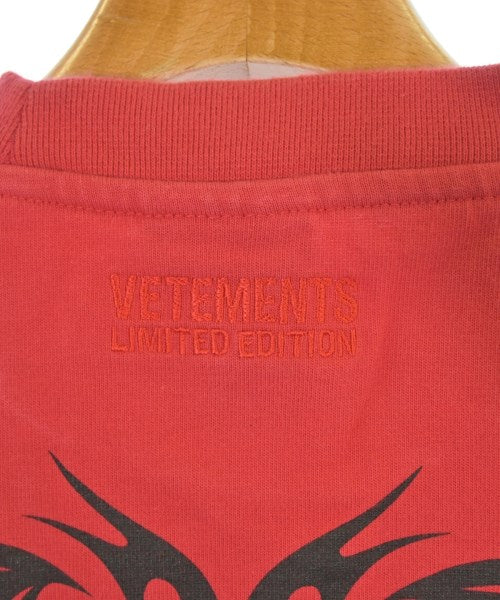 VETEMENTS เสื้อยืด/เสื้อท็อปส์