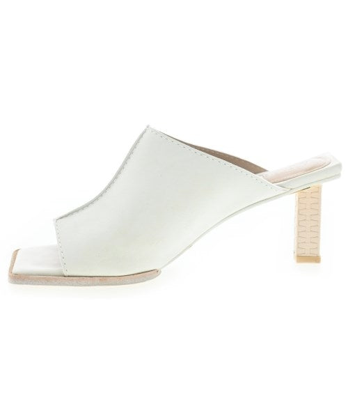 JACQUEMUS รองเท้าแตะ