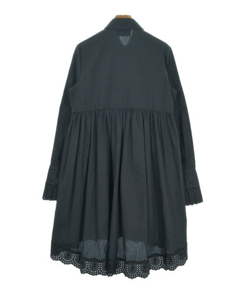Simone Rocha เดรสที่เป็นเสื้อเชิ้ตตัวยาว