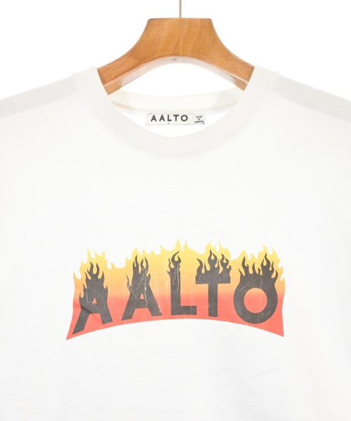 AALTO เสื้อยืด/เสื้อท็อปส์
