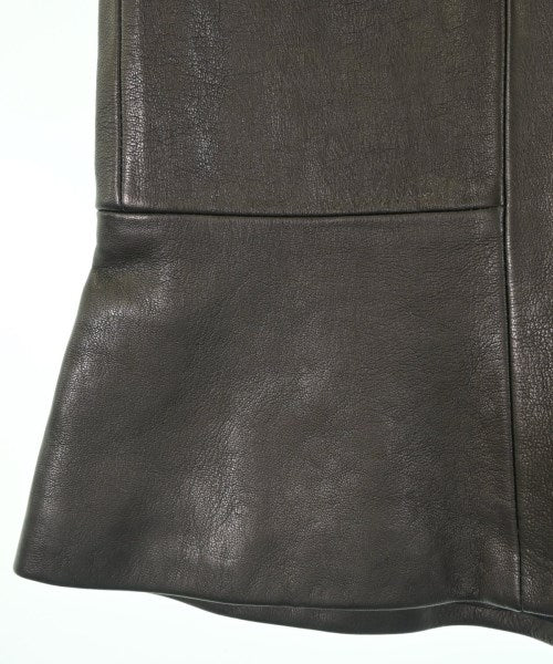 KHAITE กระโปรงยาวถึงเข่า