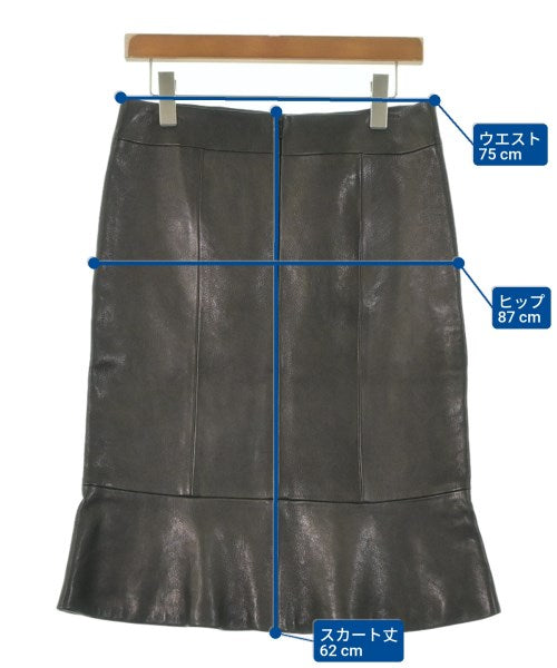 KHAITE กระโปรงยาวถึงเข่า