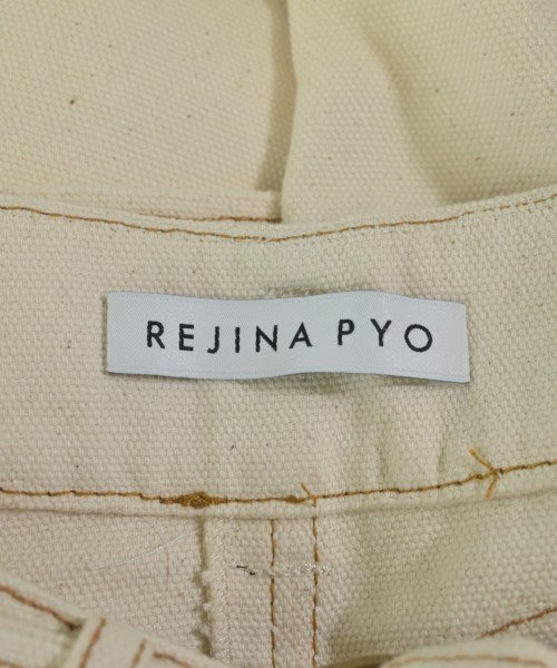 REJINA PYO ยีนส์
