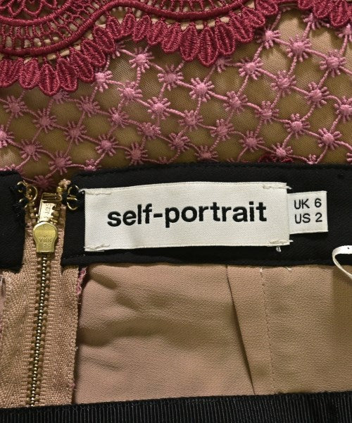 self-portrait กระโปรงสั้น
