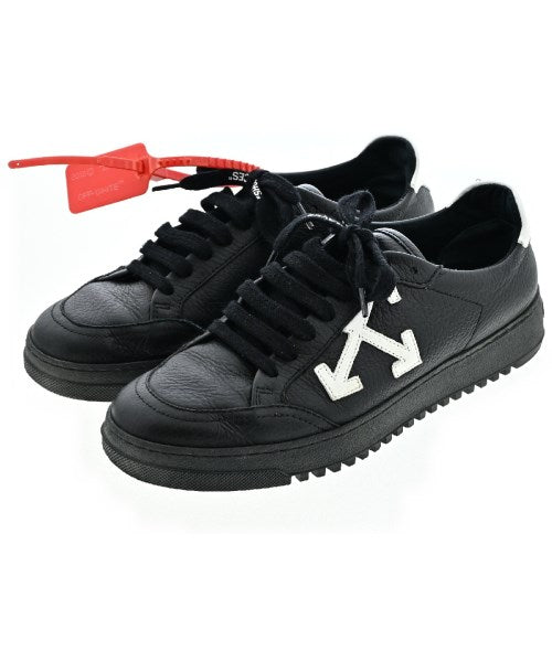 OFF-WHITE รองเท้าผ้าใบ