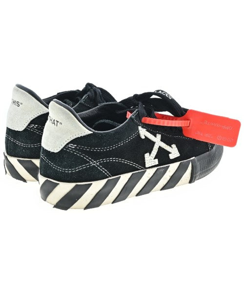 OFF-WHITE รองเท้าผ้าใบ