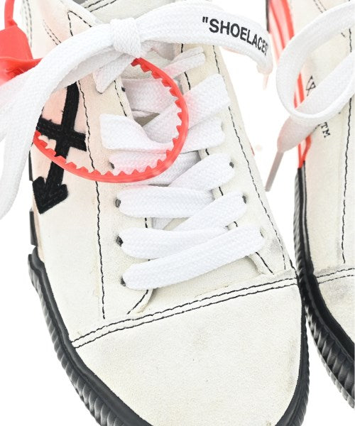 OFF-WHITE รองเท้าผ้าใบ