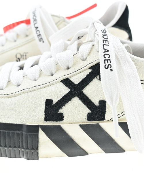 OFF-WHITE รองเท้าผ้าใบ