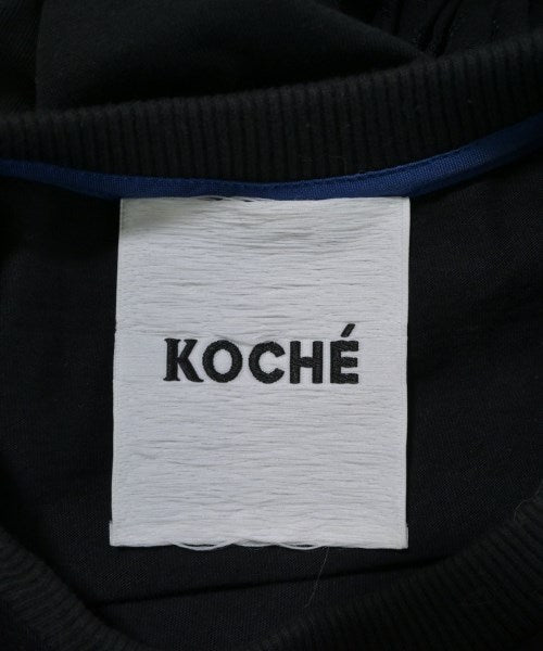 KOCHE เสื้อยืด/เสื้อท็อปส์