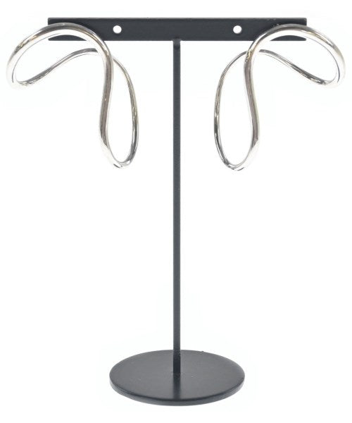 Charlotte Chesnais เจาะ