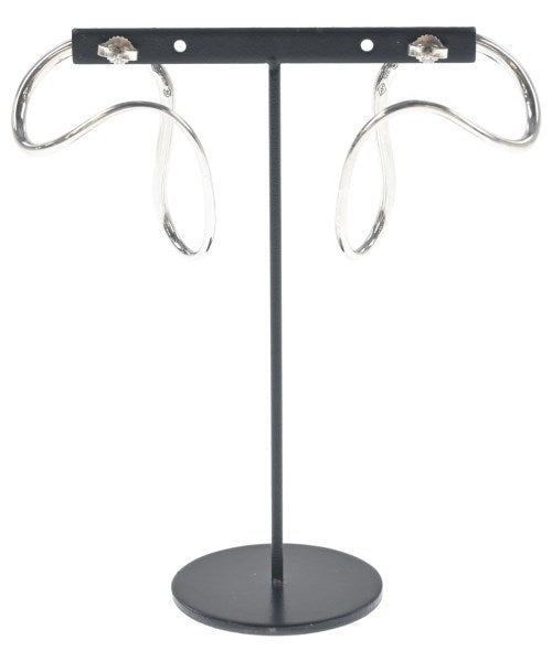 Charlotte Chesnais เจาะ