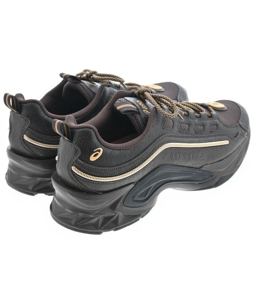 Kiko Kostadinov รองเท้าผ้าใบ