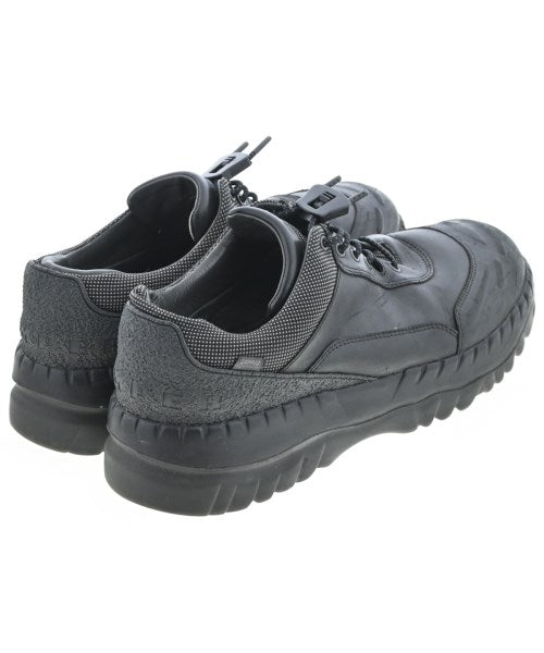 Kiko Kostadinov รองเท้าผ้าใบ