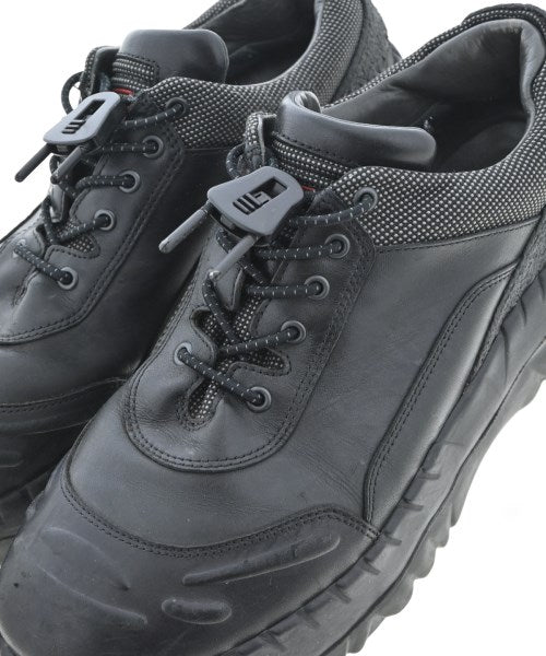 Kiko Kostadinov รองเท้าผ้าใบ