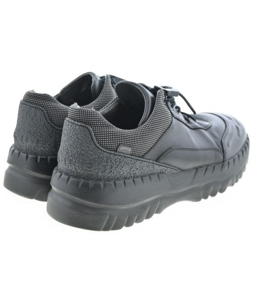 Kiko Kostadinov รองเท้าผ้าใบ